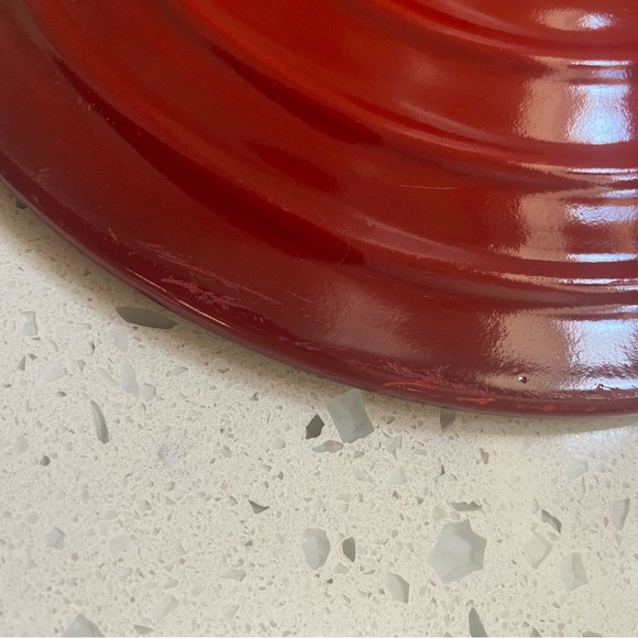 Le Creuset Cerise Red 16 Saucepan Lid - Picture 3 of 3